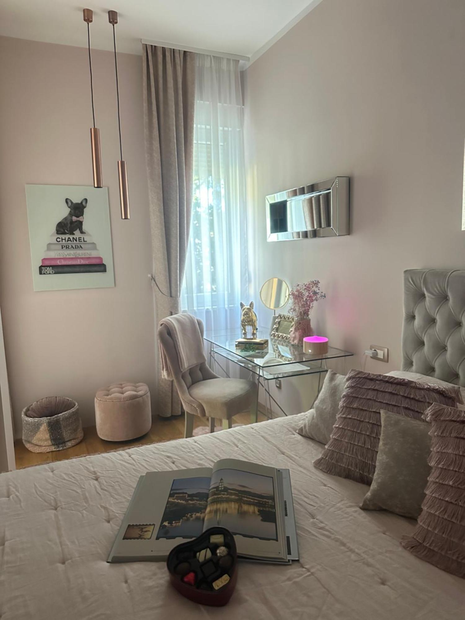 Izzy Apartament *
